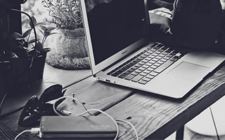 李国庆大婚后与爱妻共度浪漫七夕佳节